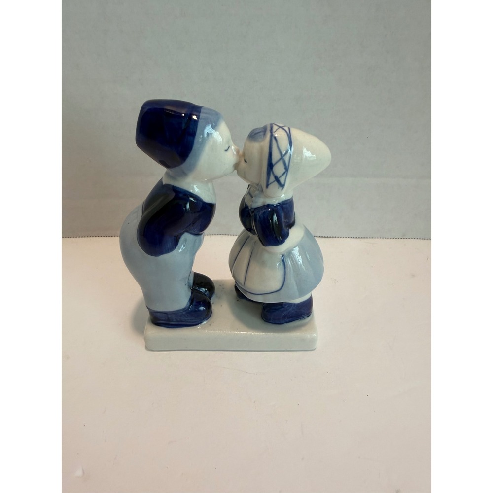 Delft Blue Handpainted Porcelain Kissing Dutch Boy and Girl Figurine Vintage
